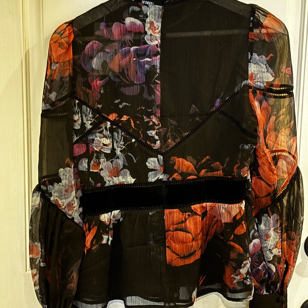 Ted Baker NWT Neeveh Floral Print Long Sleeve Top - Picture 3 of 5